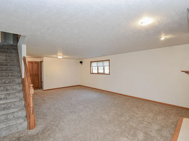 5937 S Lois Ln — Photo 30