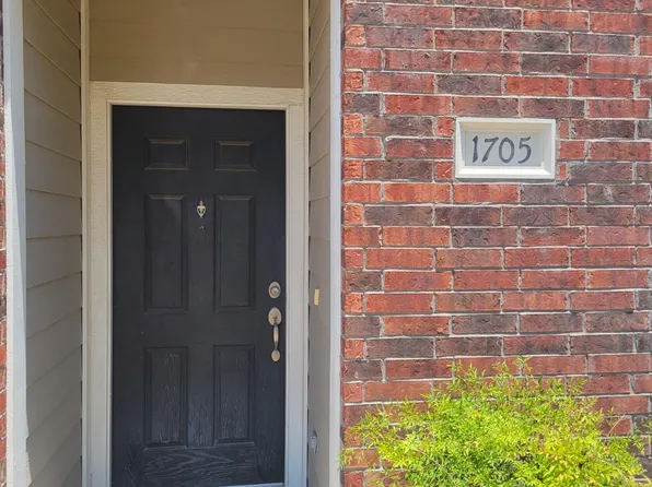 305 Holleman Dr E APT 1705, College Station, TX 77840