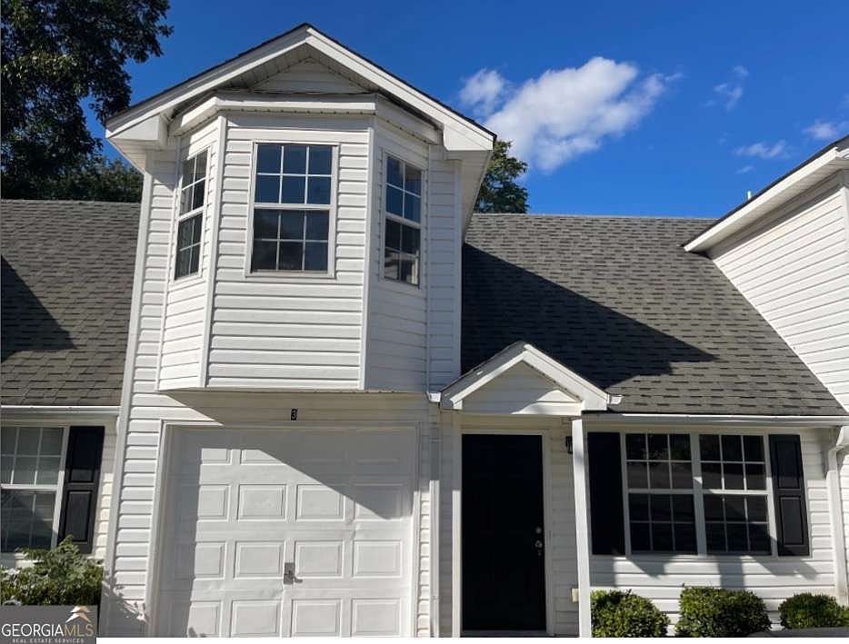 1st image of 209 E Wilson St