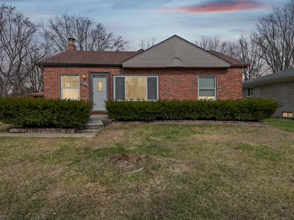 26595 Hickler Ln, Harrison Township, MI 48045