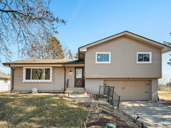 2212 Farris Ct, Rockford, IL 61108