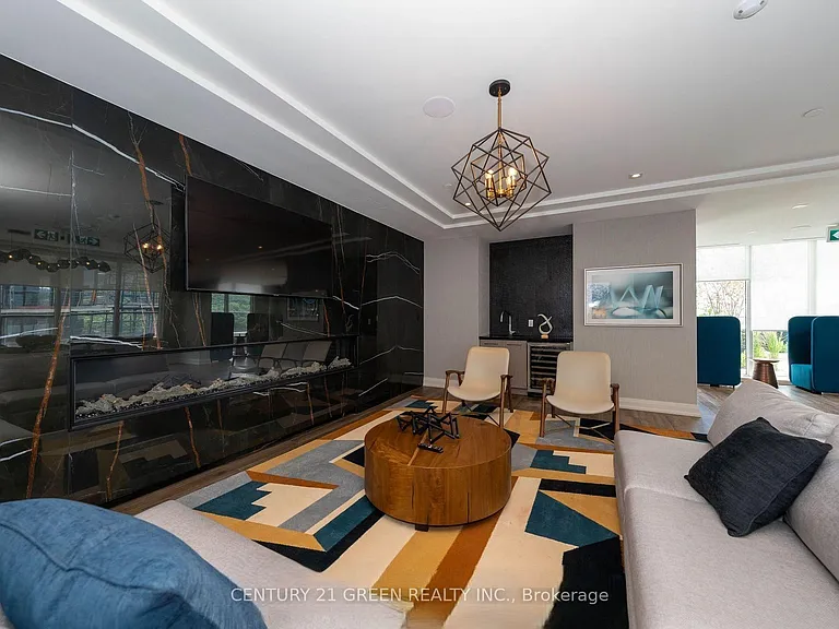 212 King William St #720 — Photo 26