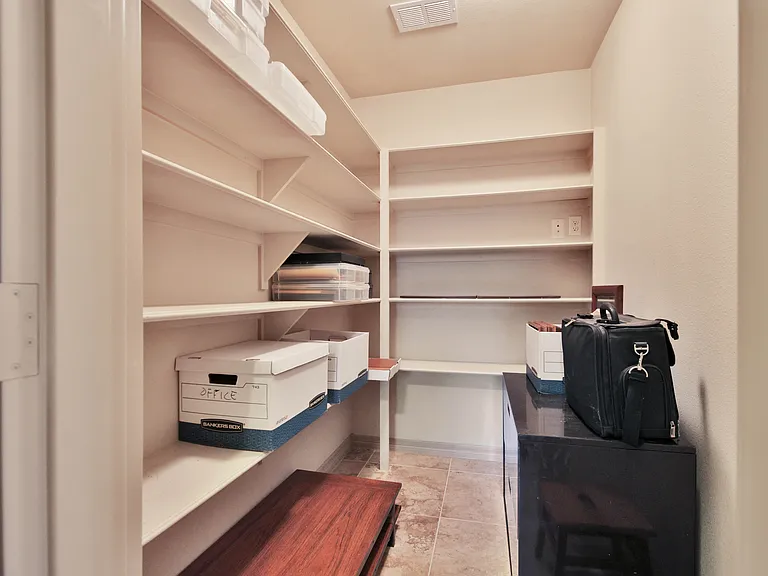 9201 York Pl — Photo 20