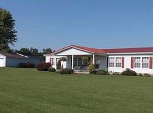 7177 Plain Valley Rd, Letart, WV 25253