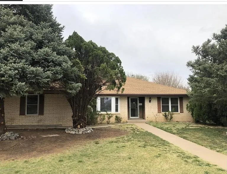 4 bed, 2161 sqft, $2,500 — Photo 1
