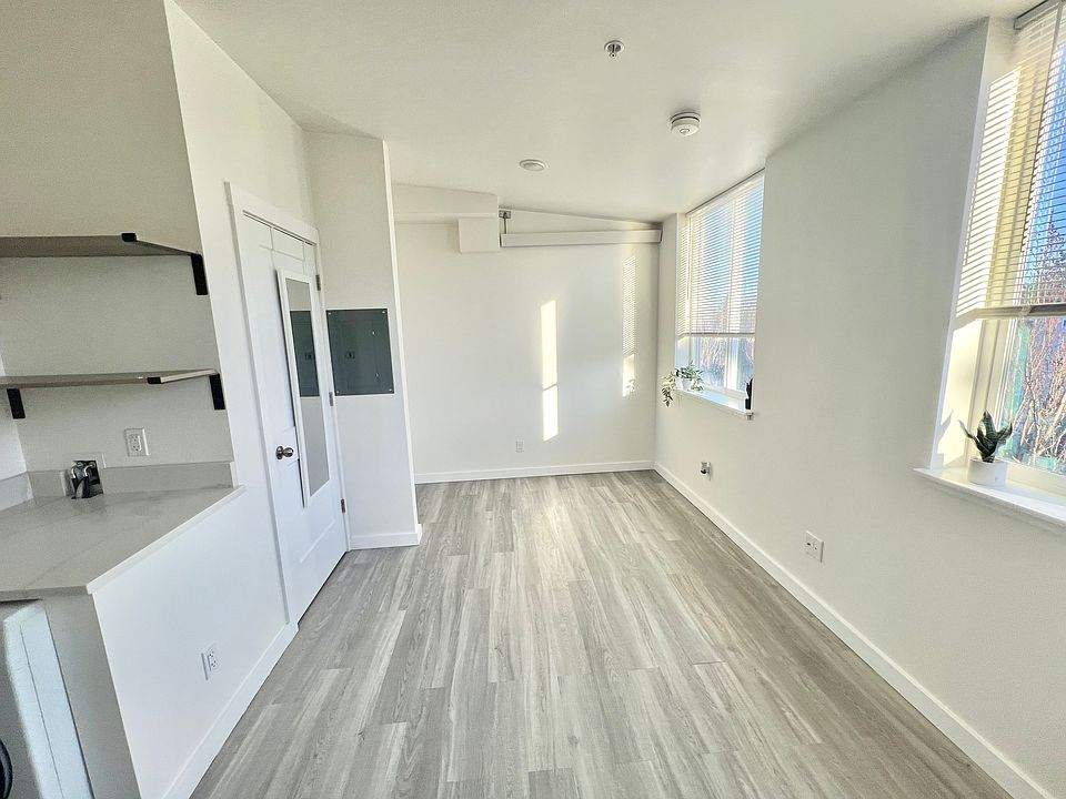 Unit 403 - $1,195, available to rent now