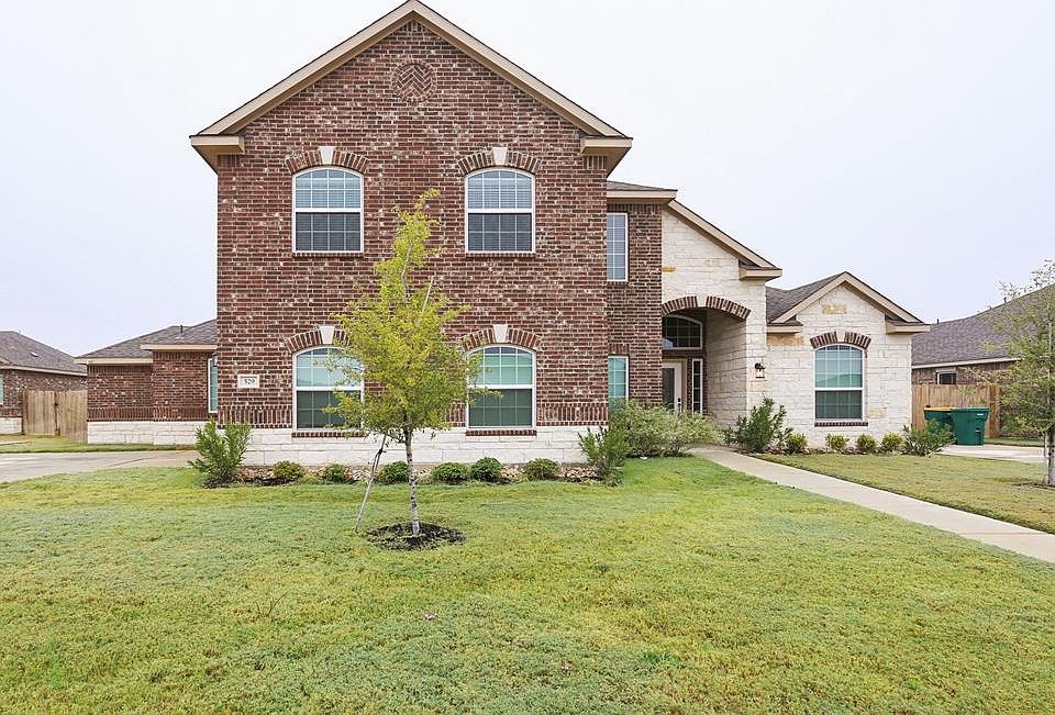 1st image of 529 Roaring Springs Dr