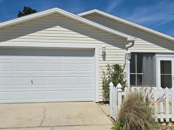 2419 Southern Oak St, The Villages, FL 32162