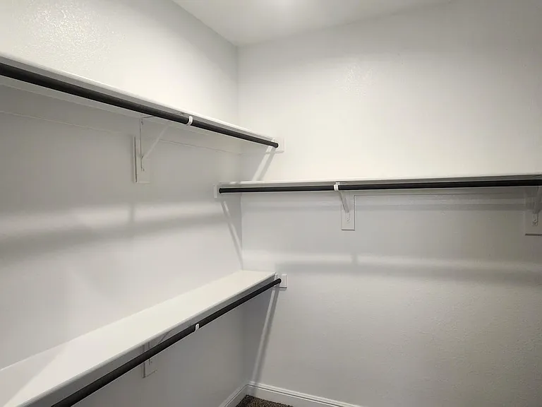 1029 Kirkham Way — Photo 44