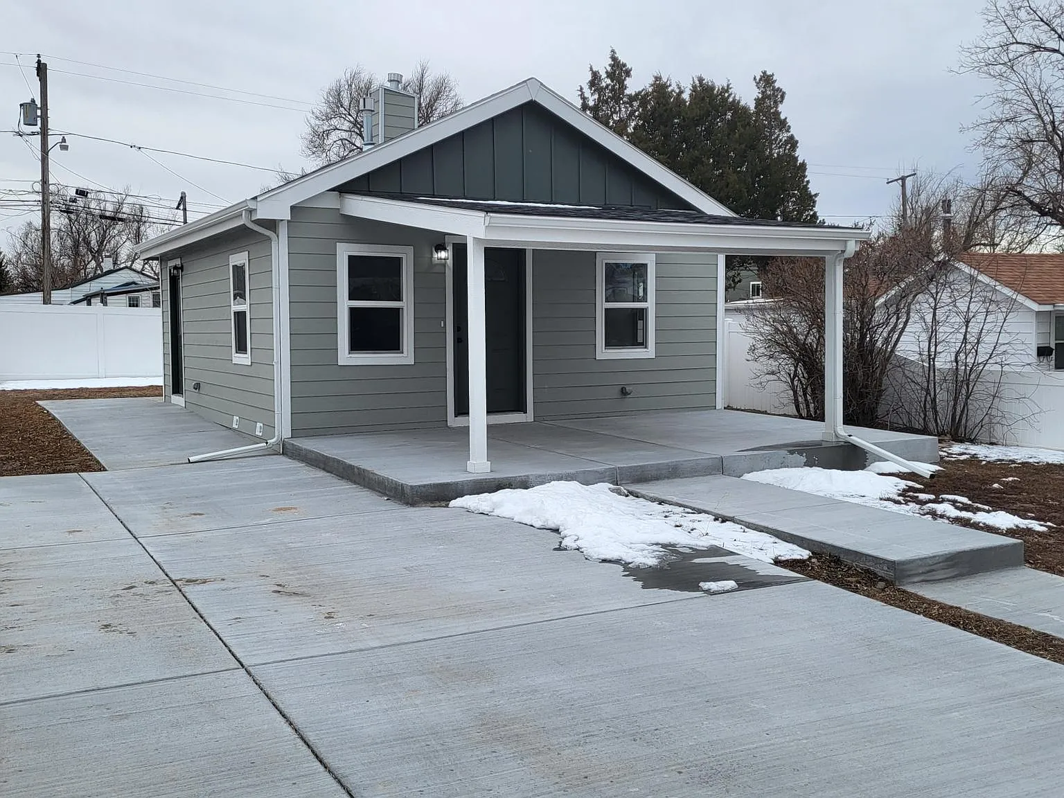 E 11th St, Cheyenne — Photo 2