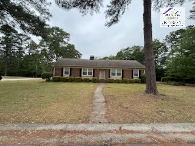 228 Whitney Dr — Photo 2