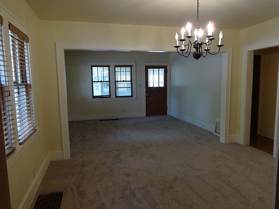 Dining Room to Living room 