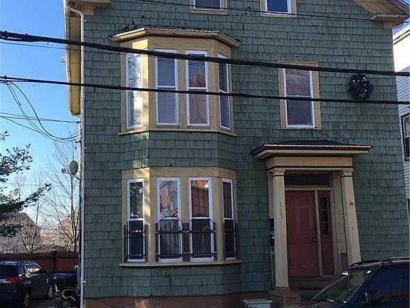 4th image of 107 Beacon Ave #1