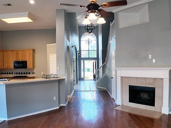 5th image of 1519 Yorkshire Dr