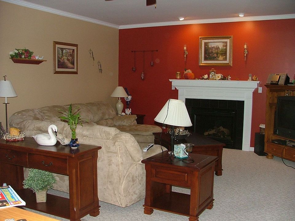 2nd image of 191 Clemencia Rd