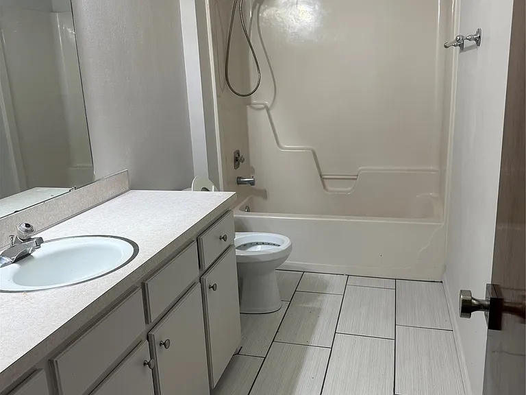 11022 S 85th East Ave — Photo 10