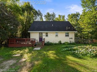6108 Dryden Rd, Dryden, MI 48428