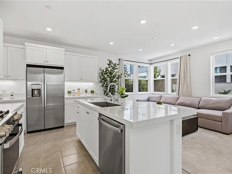 208 Yerba — Photo 12