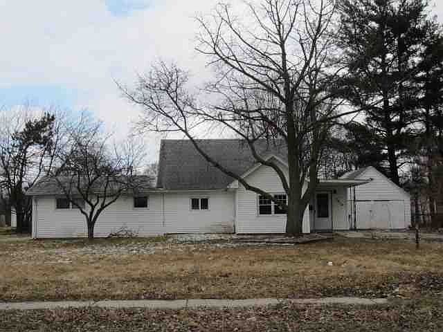 1st image of 2414 Pleasant Plain Ave