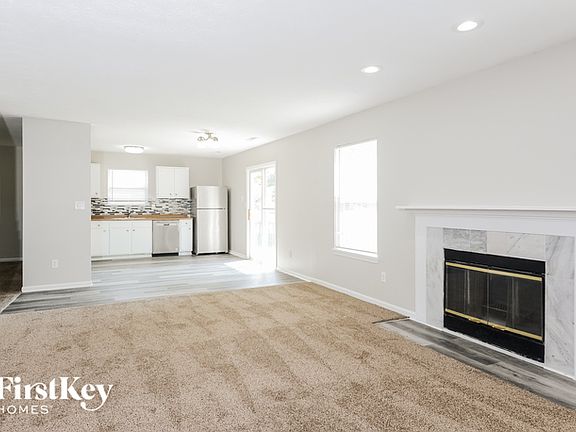 3rd image of 4702 Falcon Grove Dr