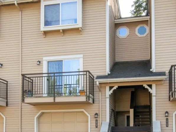 12727 NE 171st Ln #2727, Woodinville, WA 98072