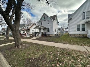 1413 4th Ave SE, Cedar Rapids, IA 52403