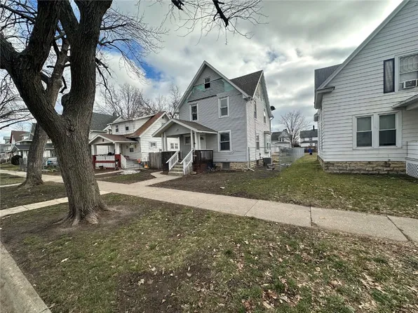 1413 4th Ave SE, Cedar Rapids, IA 52403