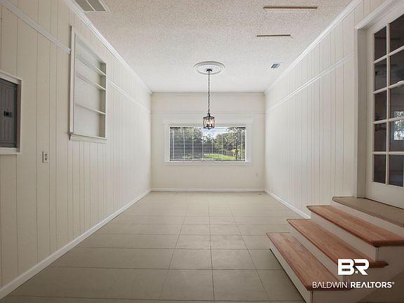 4th image of 22208 3rd St
