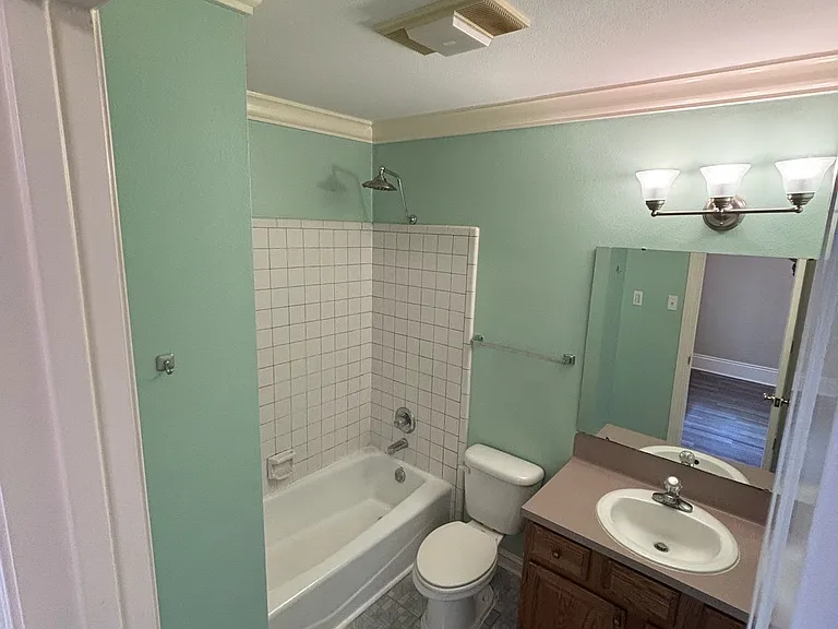 1618 Philip St — Photo 17