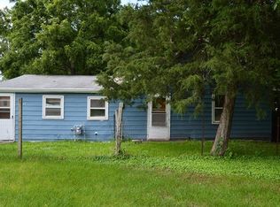 69 Ricker St, Waterloo, IA 50703