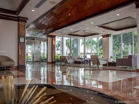 5th image of 16400 Collins Ave APT 1442