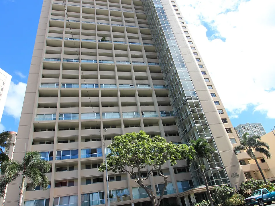 555 University Ave #1207