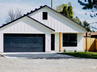 612 W Nevada Ave, Homedale, ID 83628