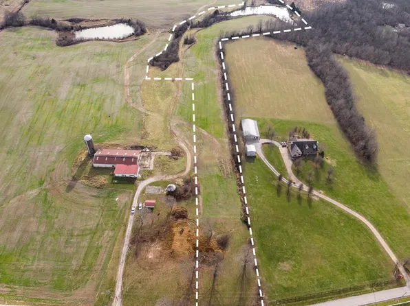 1 Veechdale Rd, Simpsonville, KY 40067