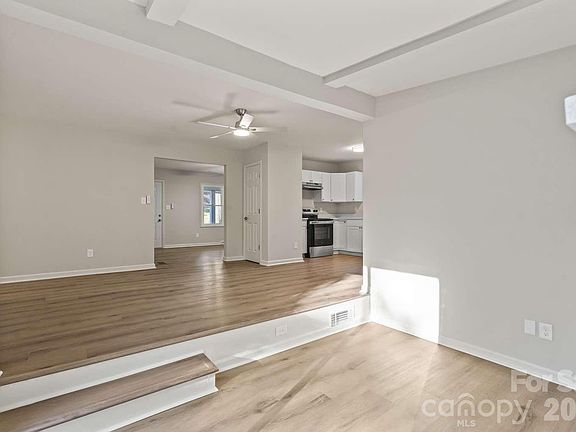 3rd image of 6134 Mayridge Dr