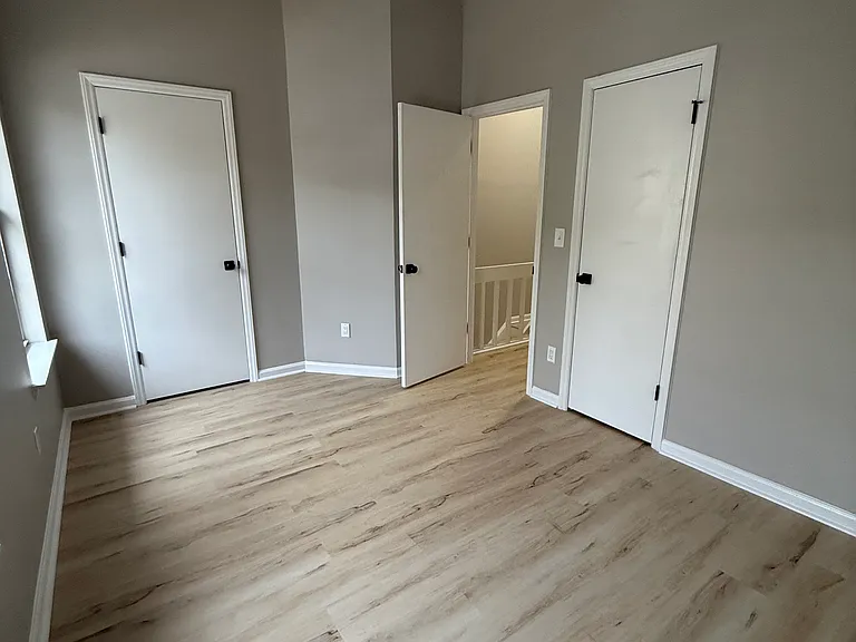 6472 Windsor Gate Ln — Photo 14