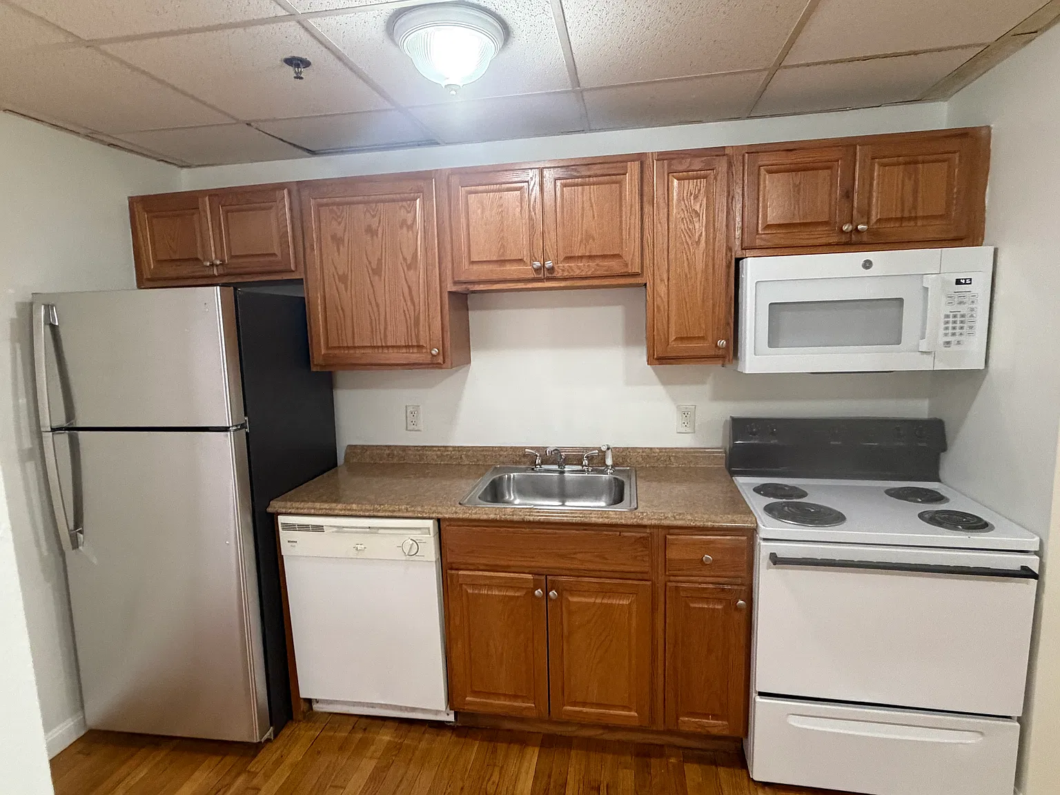 2 bed, $2,200 — Photo 4