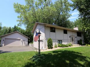 412 Del Rio Dr, Chanhassen, MN 55317
