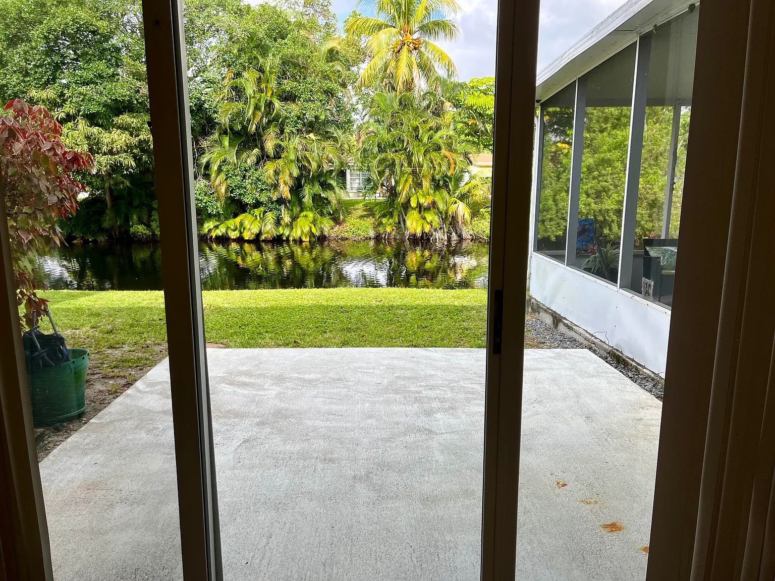 2 bed, 2.5 bath, 1332 sqft, $2,100 — Photo 3