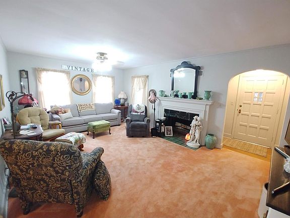 4th image of 423 S Lincoln Ave