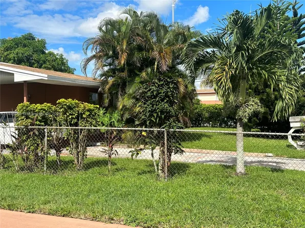 4705 NW 191st St, Miami Gardens, FL 33055