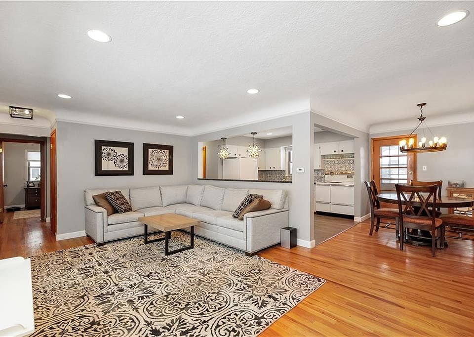 1st image of 904 14th St