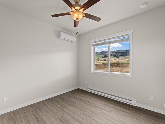5th image of 31 Diamond View Ln