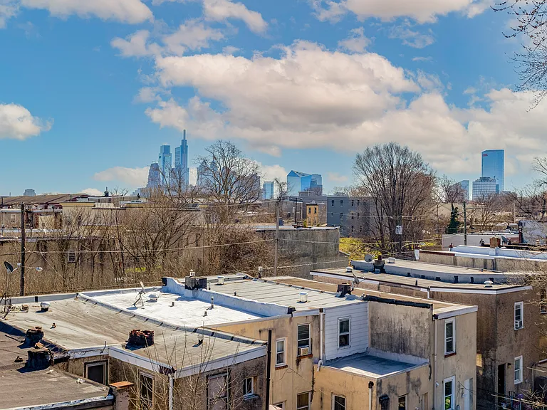 721 N De Kalb St — Photo 29