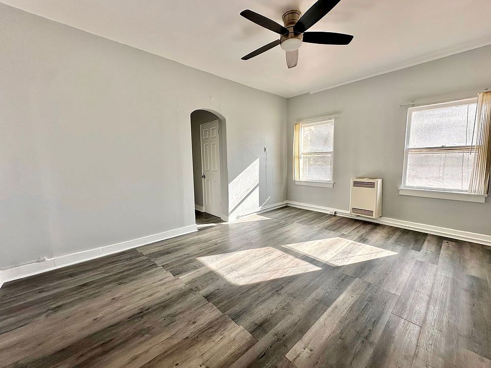 1st image of 849 S Kenmore Ave APT 33