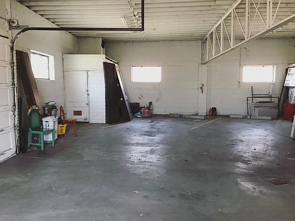5th image of 538 Campbell St APT 1