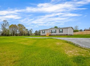 109 Benny Smith Rd, Starr, SC 29684
