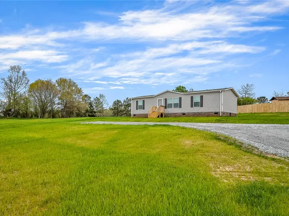 109 Benny Smith Rd, Starr, SC 29684