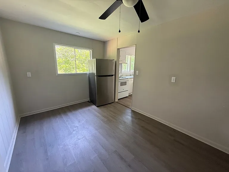 89 Susan Ln — Photo 6