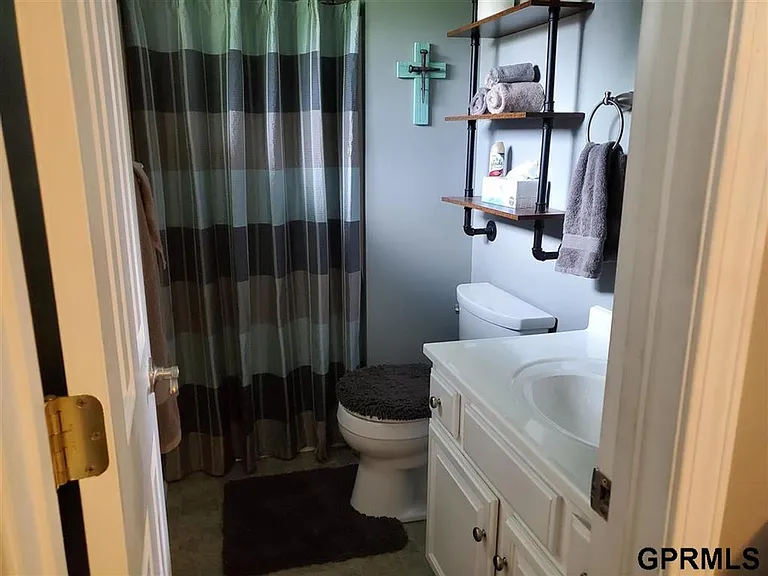 2201 Scarborough Dr — Photo 14